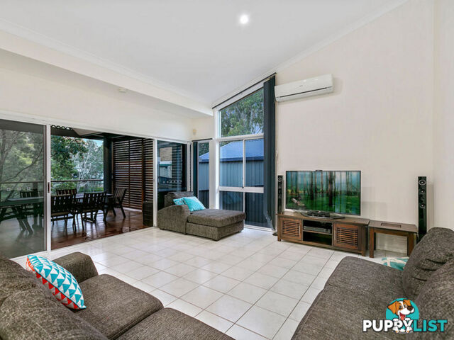 3 Garvie Place HIGHLAND PARK QLD 4211