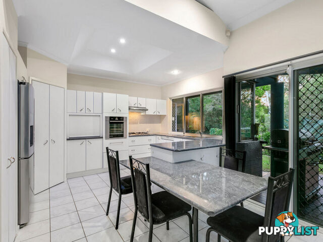 3 Garvie Place HIGHLAND PARK QLD 4211