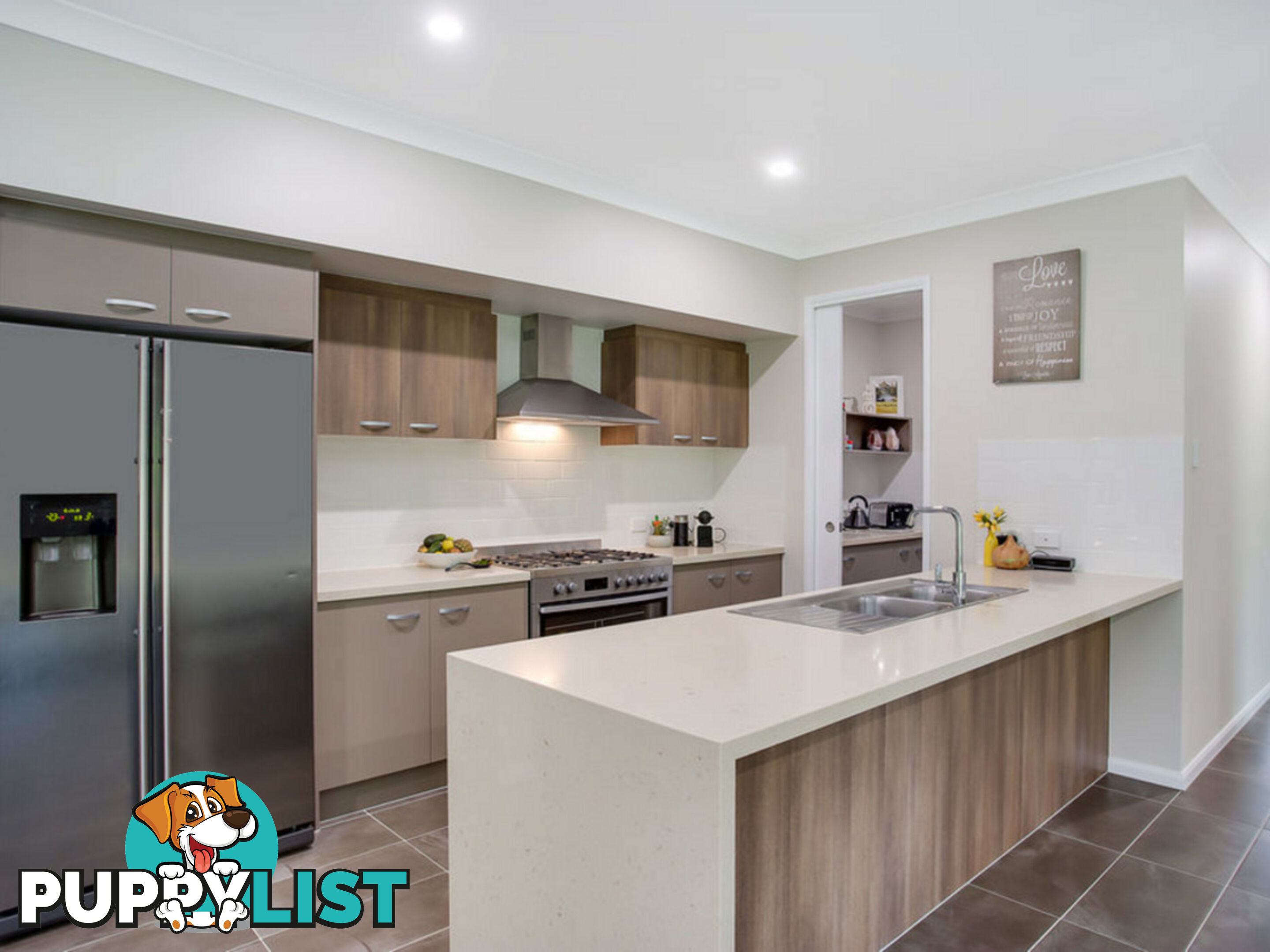 2/8 Foxtail Court TALLAI QLD 4213