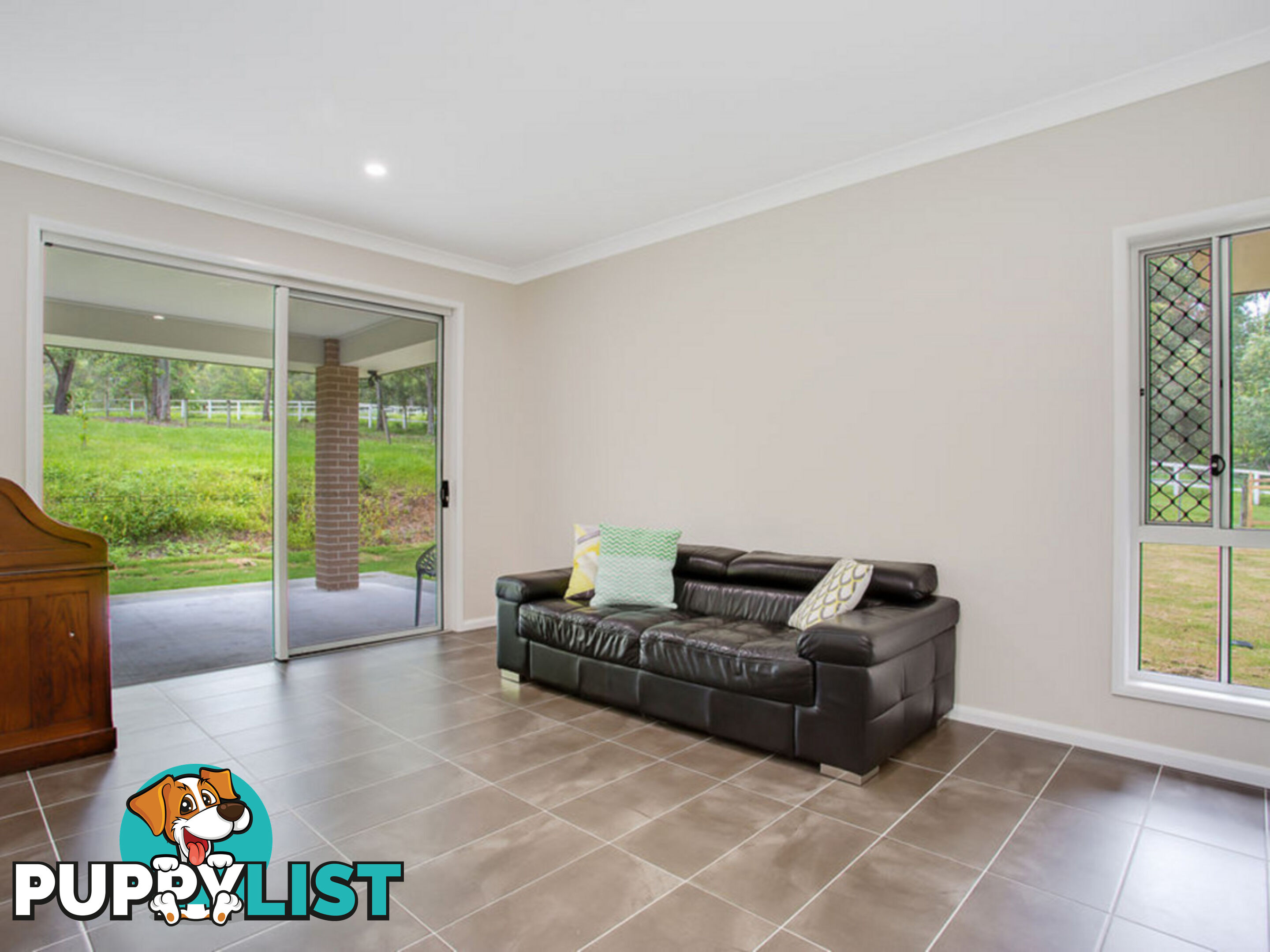 2/8 Foxtail Court TALLAI QLD 4213