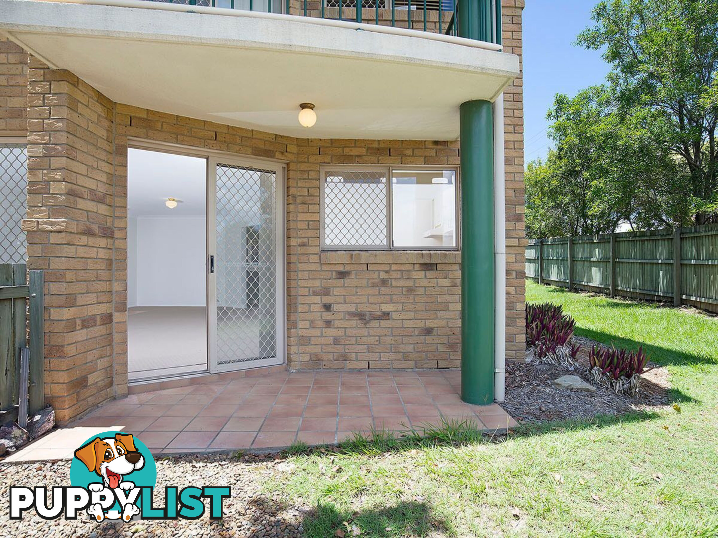 2/560 Old Cleveland Road CAMP HILL QLD 4152