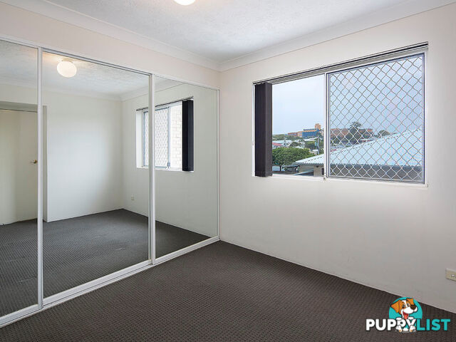 4/11 Shakespeare Street COORPAROO QLD 4151