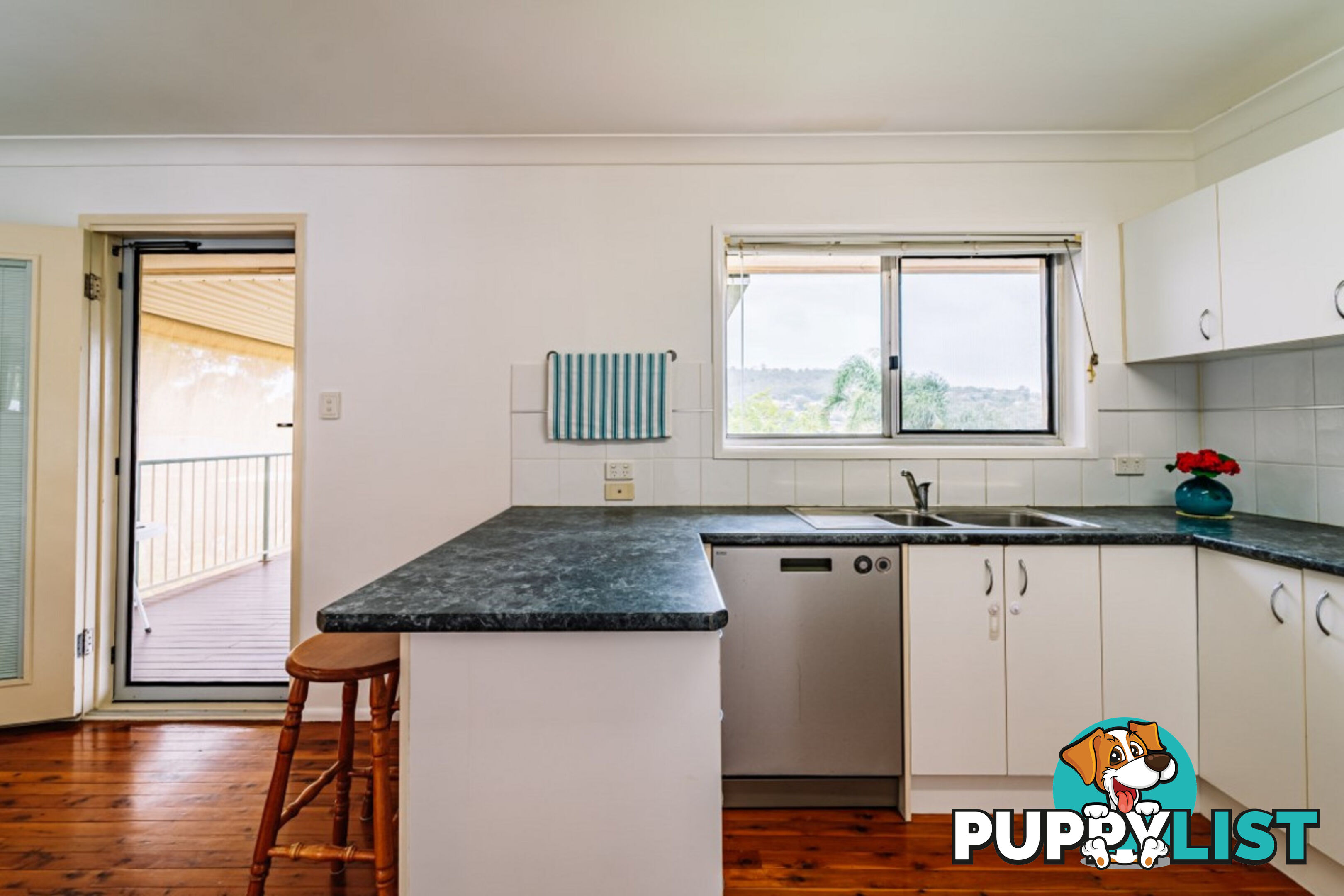 15 Gonzales Street MACGREGOR QLD 4109