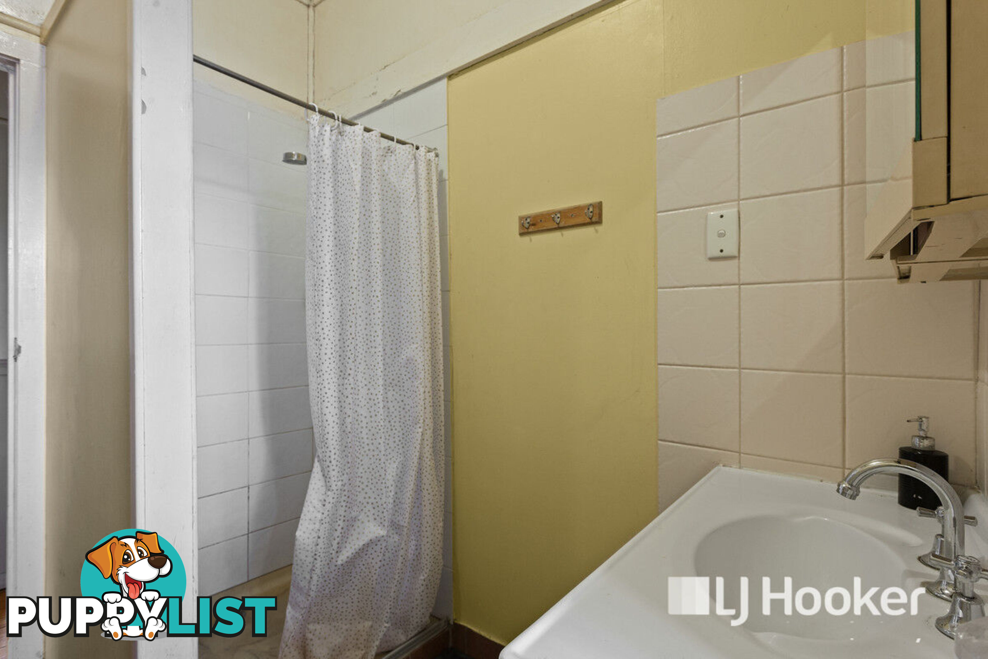 36 Robert Street FOREST HILL QLD 4342