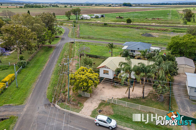 36 Robert Street FOREST HILL QLD 4342