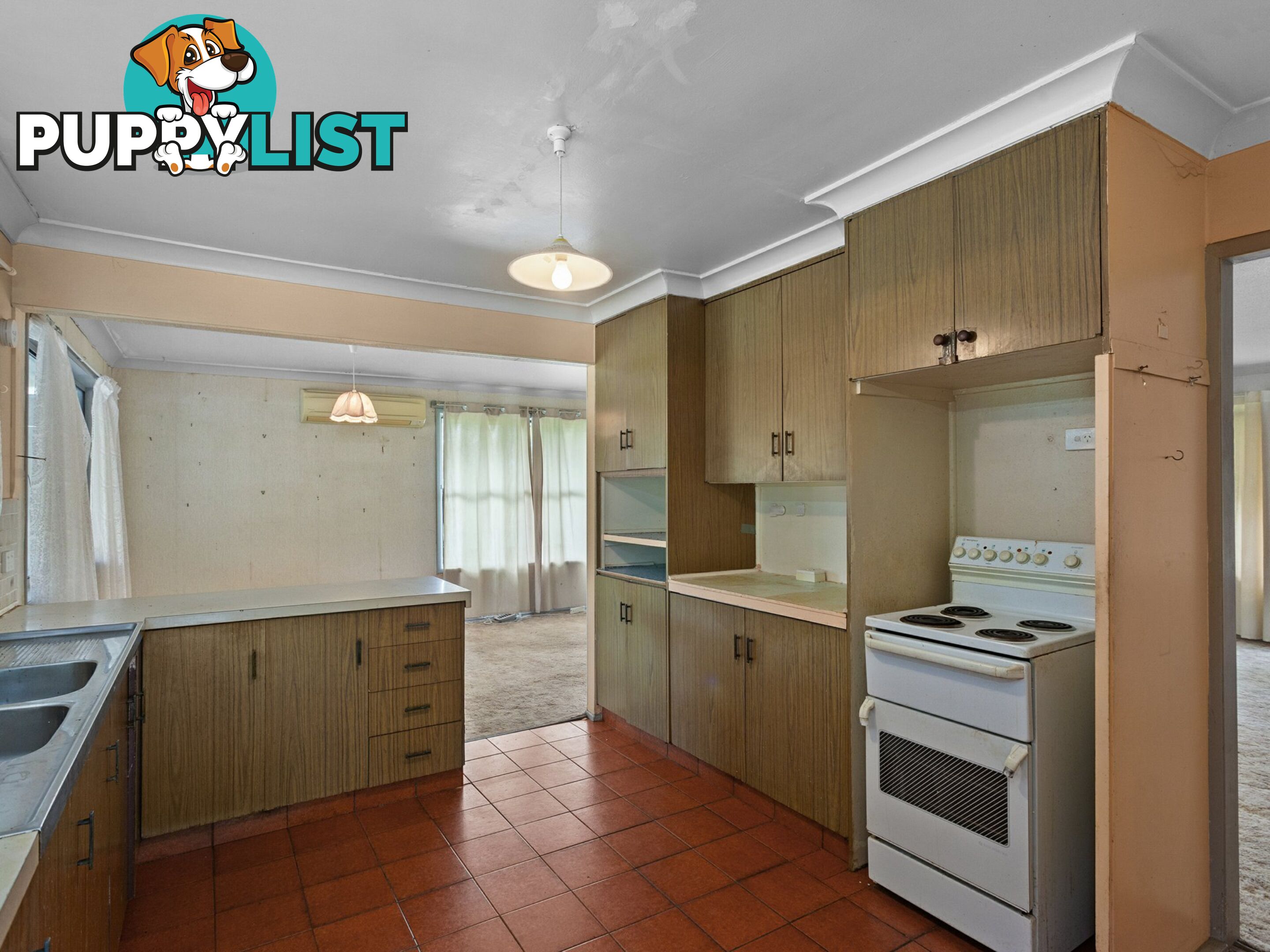 4 Harvey Rd FOREST HILL QLD 4342