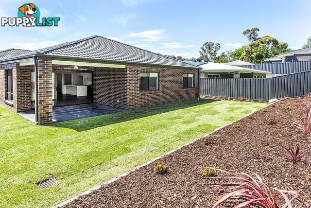 8 Wynnlea Place LILYDALE VIC 3140