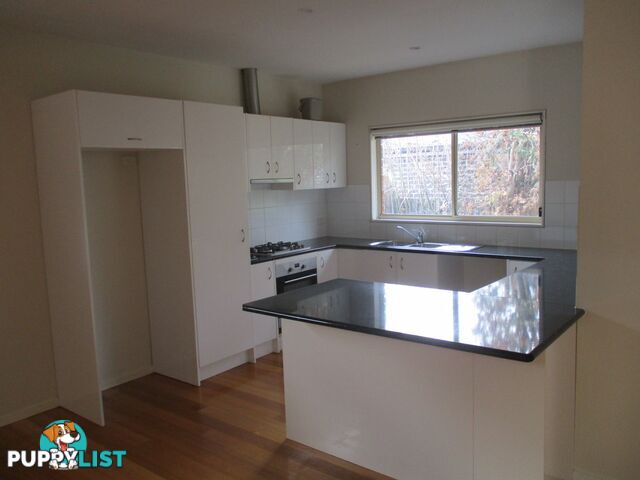2/85 Esther Crescent MOOROOLBARK VIC 3138