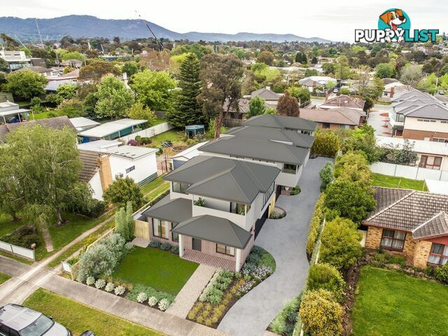 17 Neville Street MOOROOLBARK VIC 3138