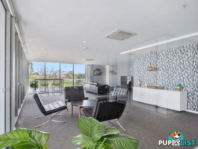 504/17 Bath Street LABRADOR QLD 4215