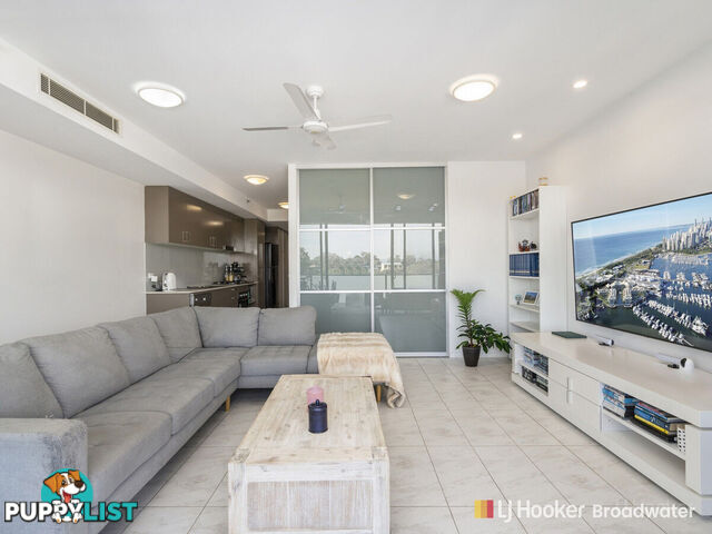 504/17 Bath Street LABRADOR QLD 4215