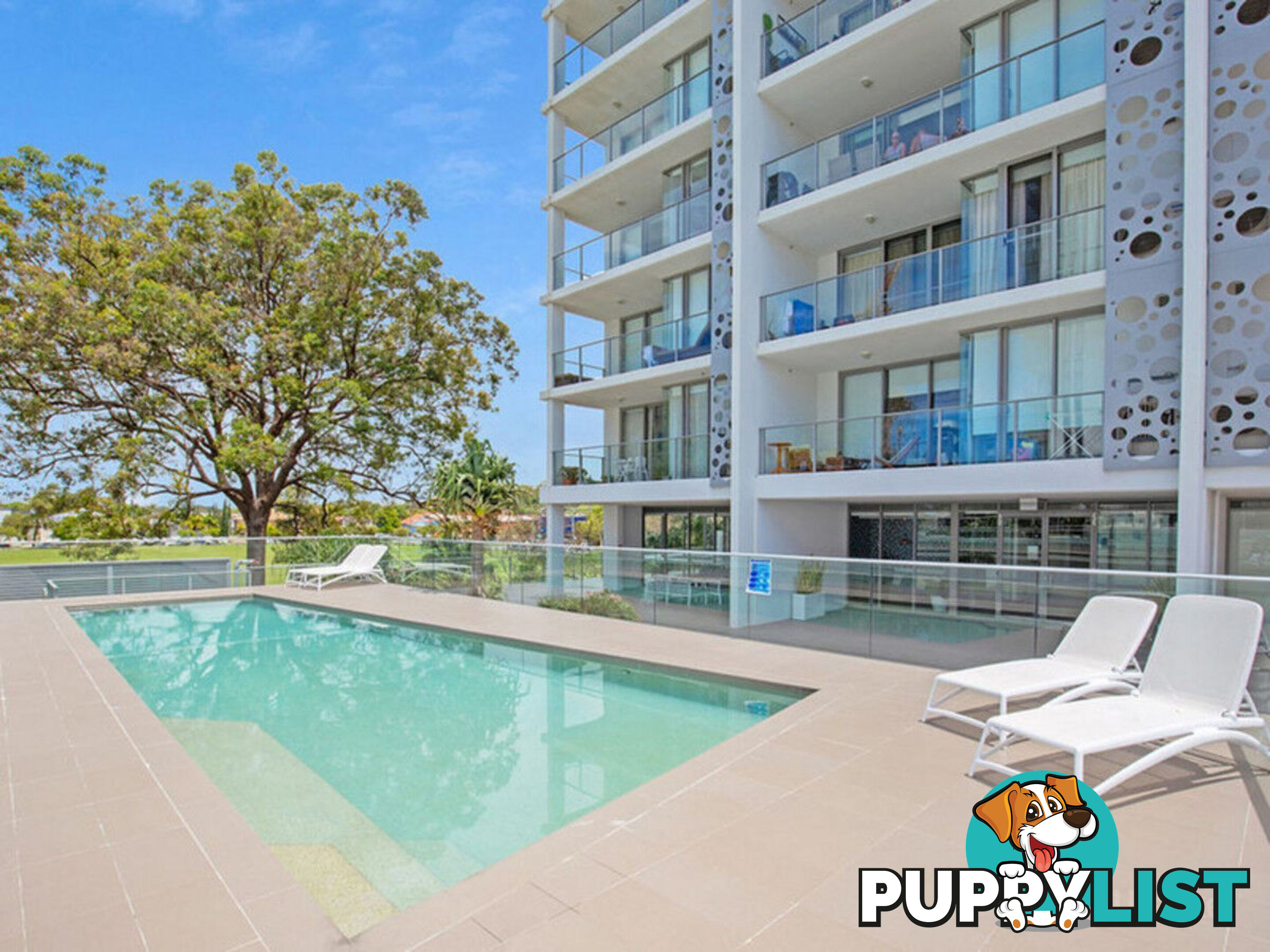 504/17 Bath Street LABRADOR QLD 4215