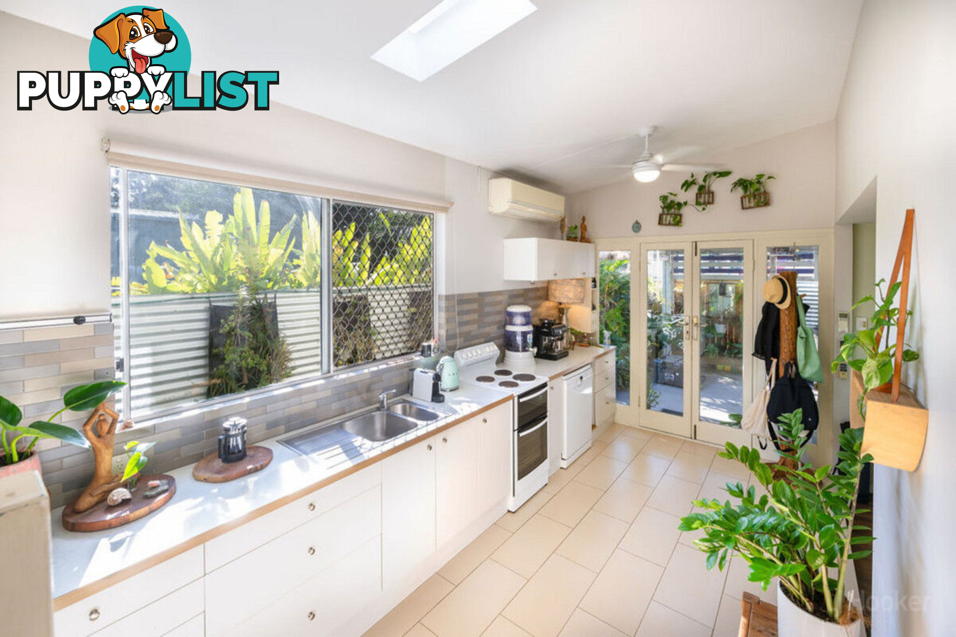 53 Imperial Parade LABRADOR QLD 4215