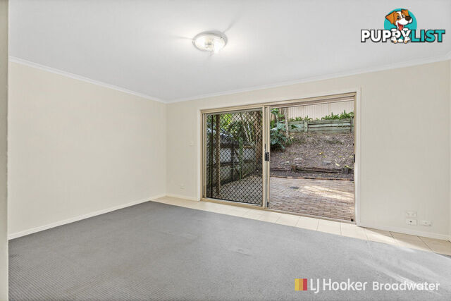 2/79 Government Road LABRADOR QLD 4215