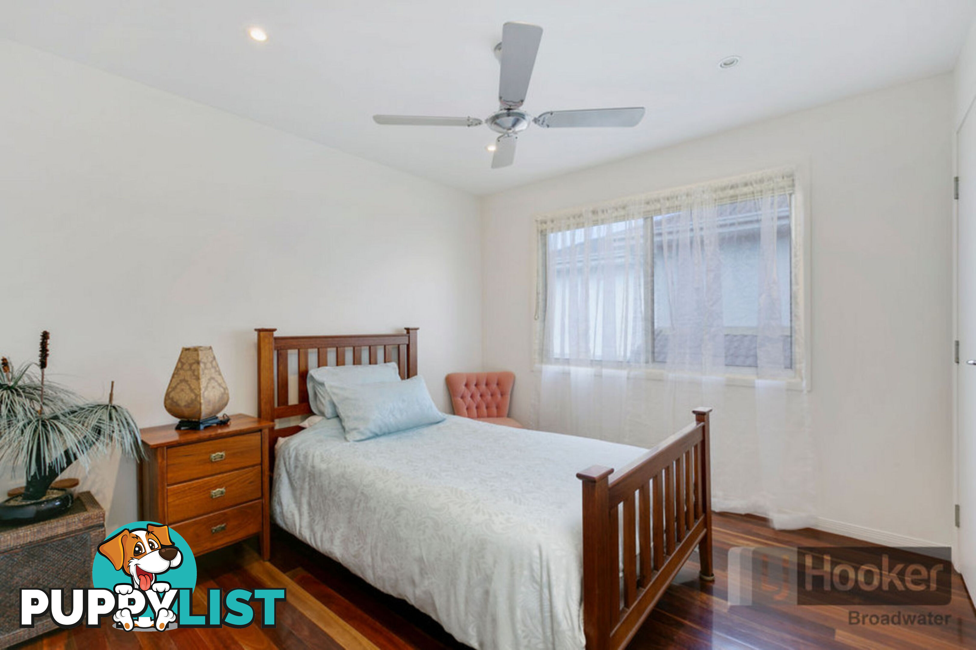 2/62 Broad Street LABRADOR QLD 4215