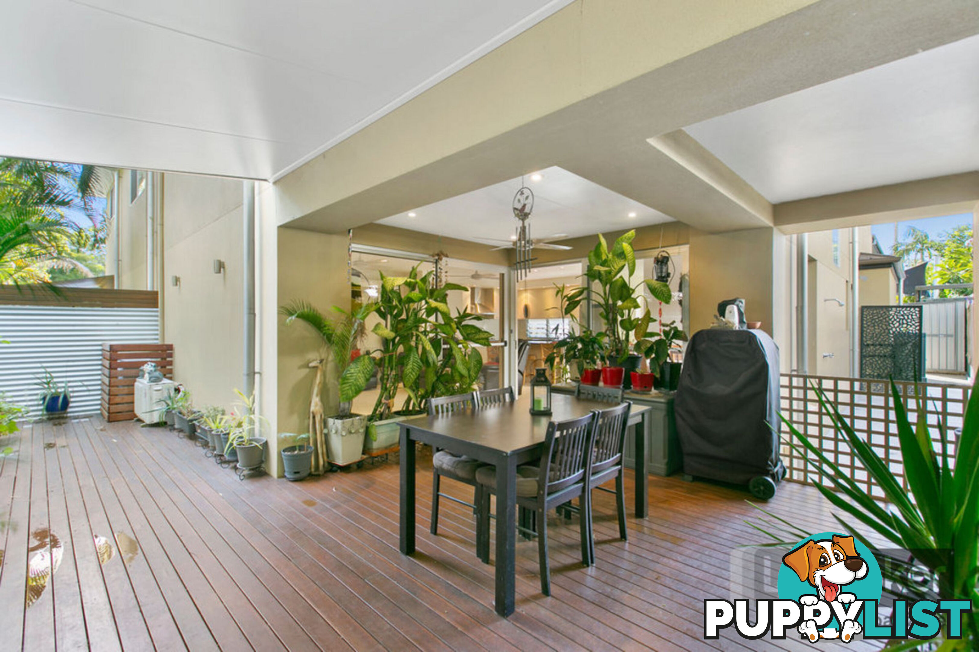 2/62 Broad Street LABRADOR QLD 4215