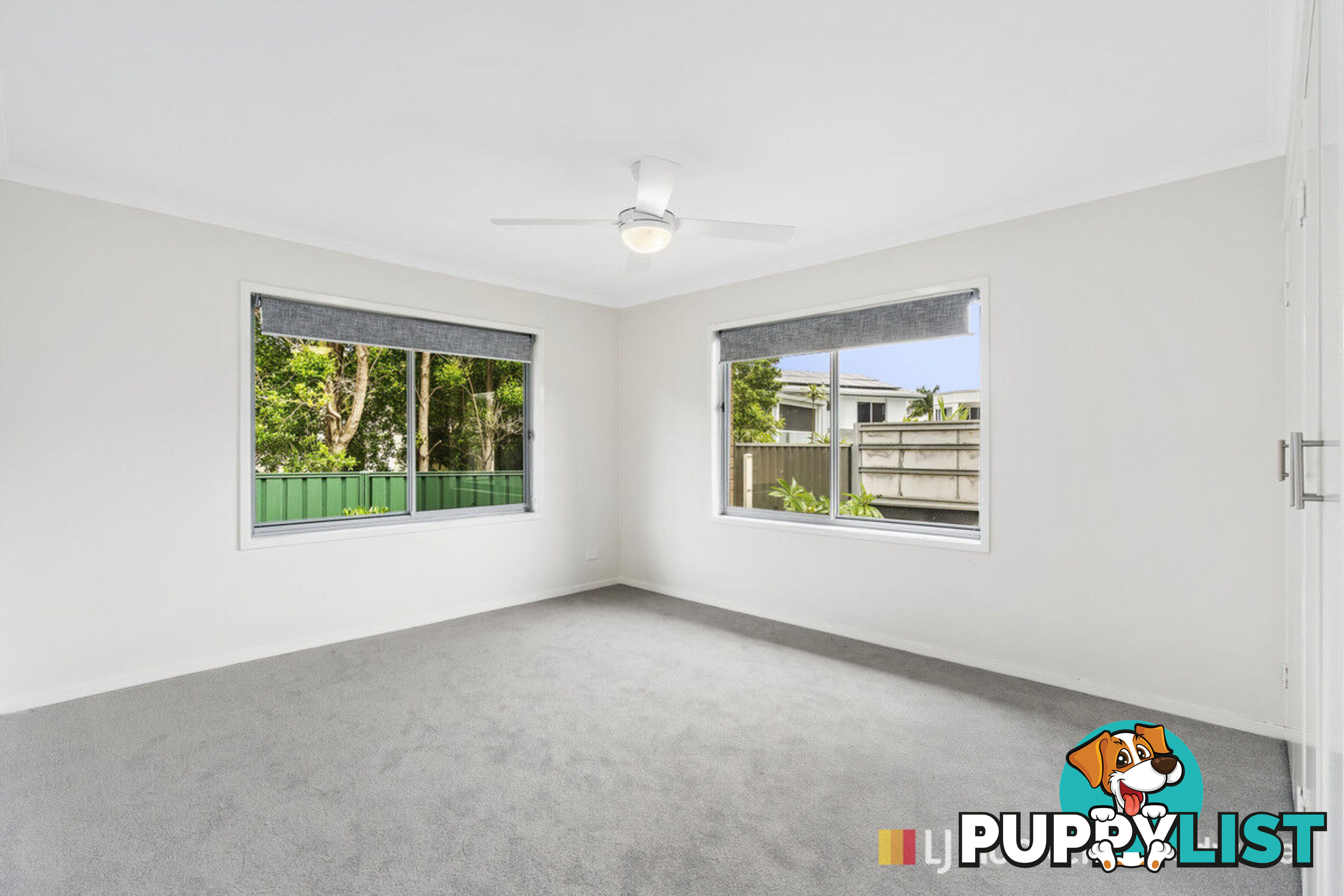 32 Poinsettia Avenue RUNAWAY BAY QLD 4216