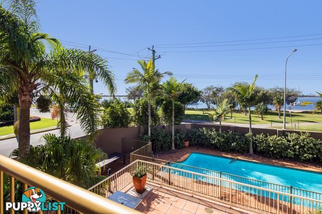 4/240 Marine Parade LABRADOR QLD 4215