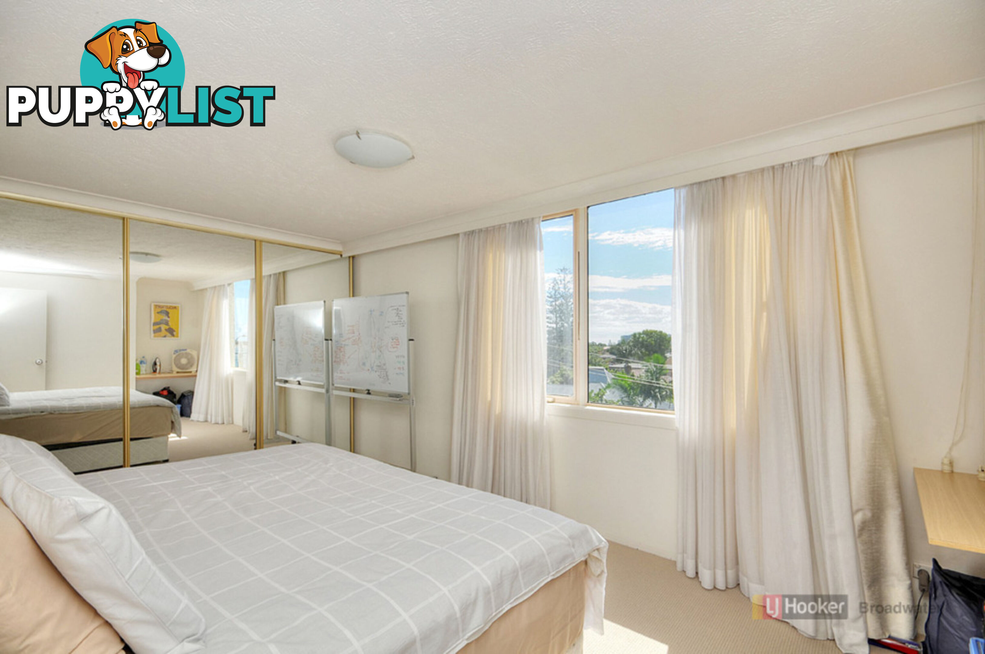 4/240 Marine Parade LABRADOR QLD 4215