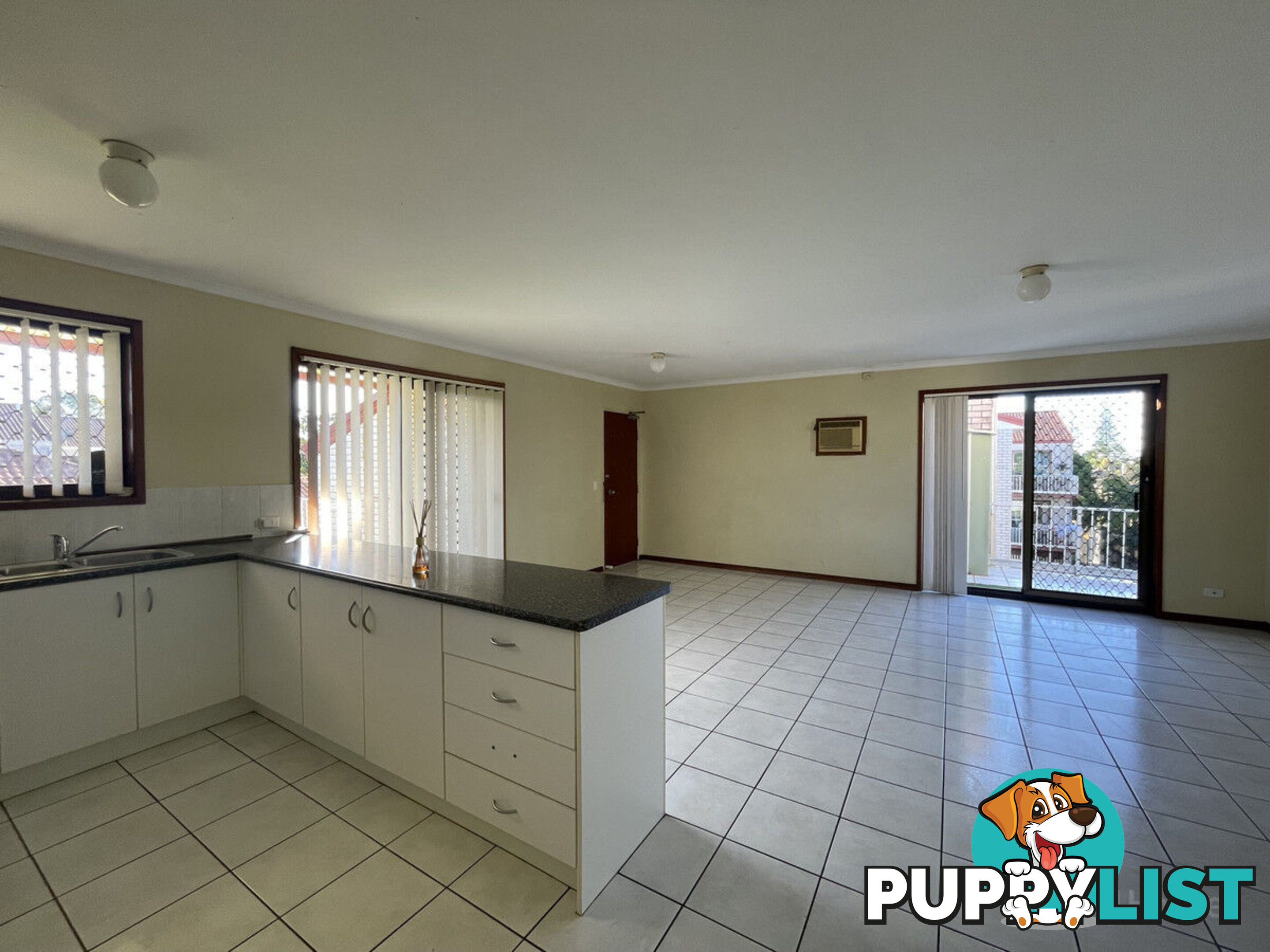 10/3 Ahern Street LABRADOR QLD 4215