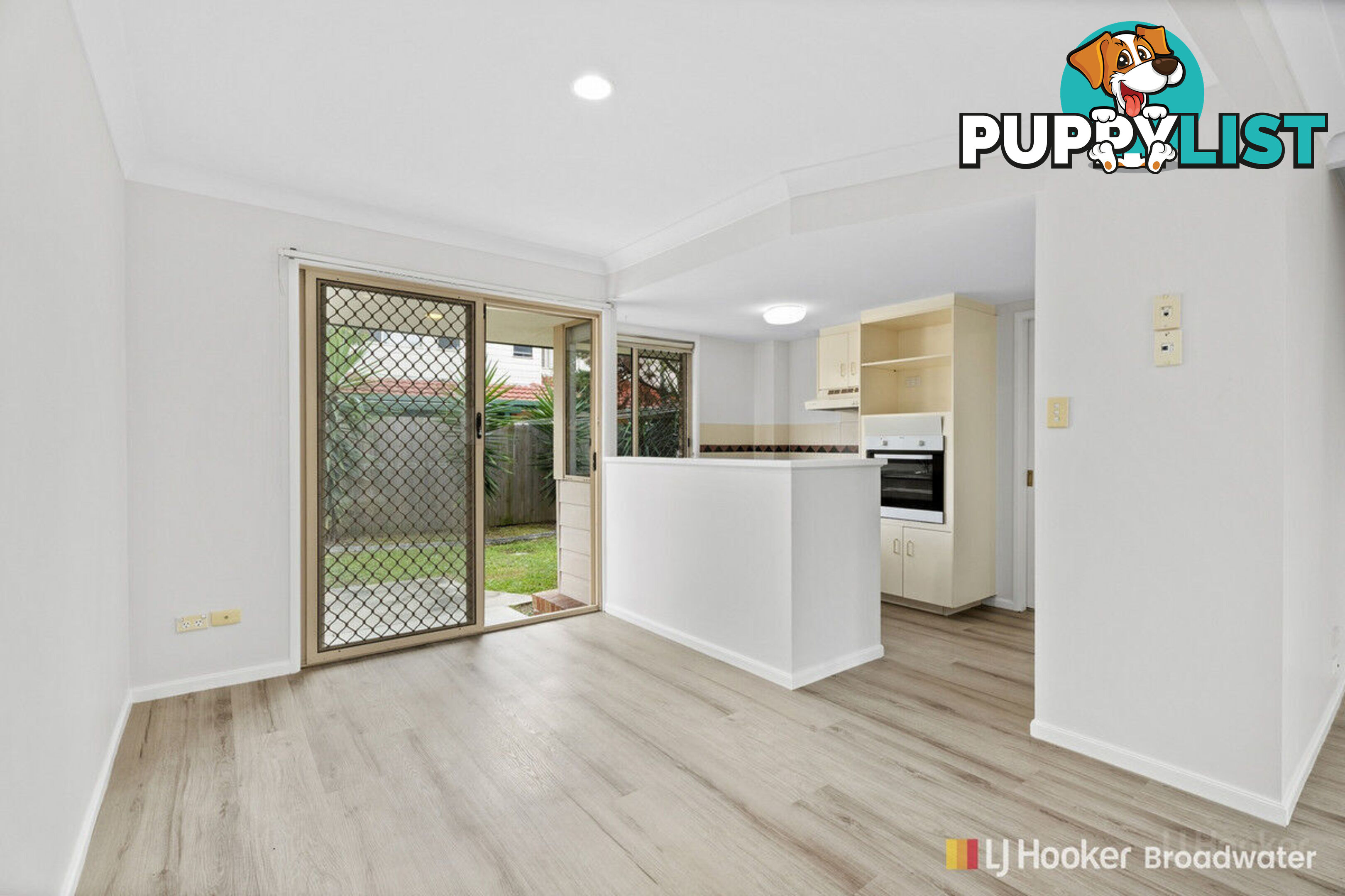 73/75 Brown Street LABRADOR QLD 4215