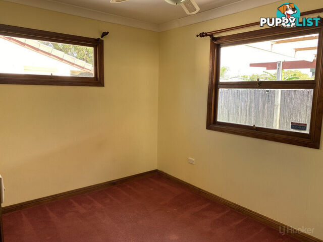 106 Whiting Street LABRADOR QLD 4215