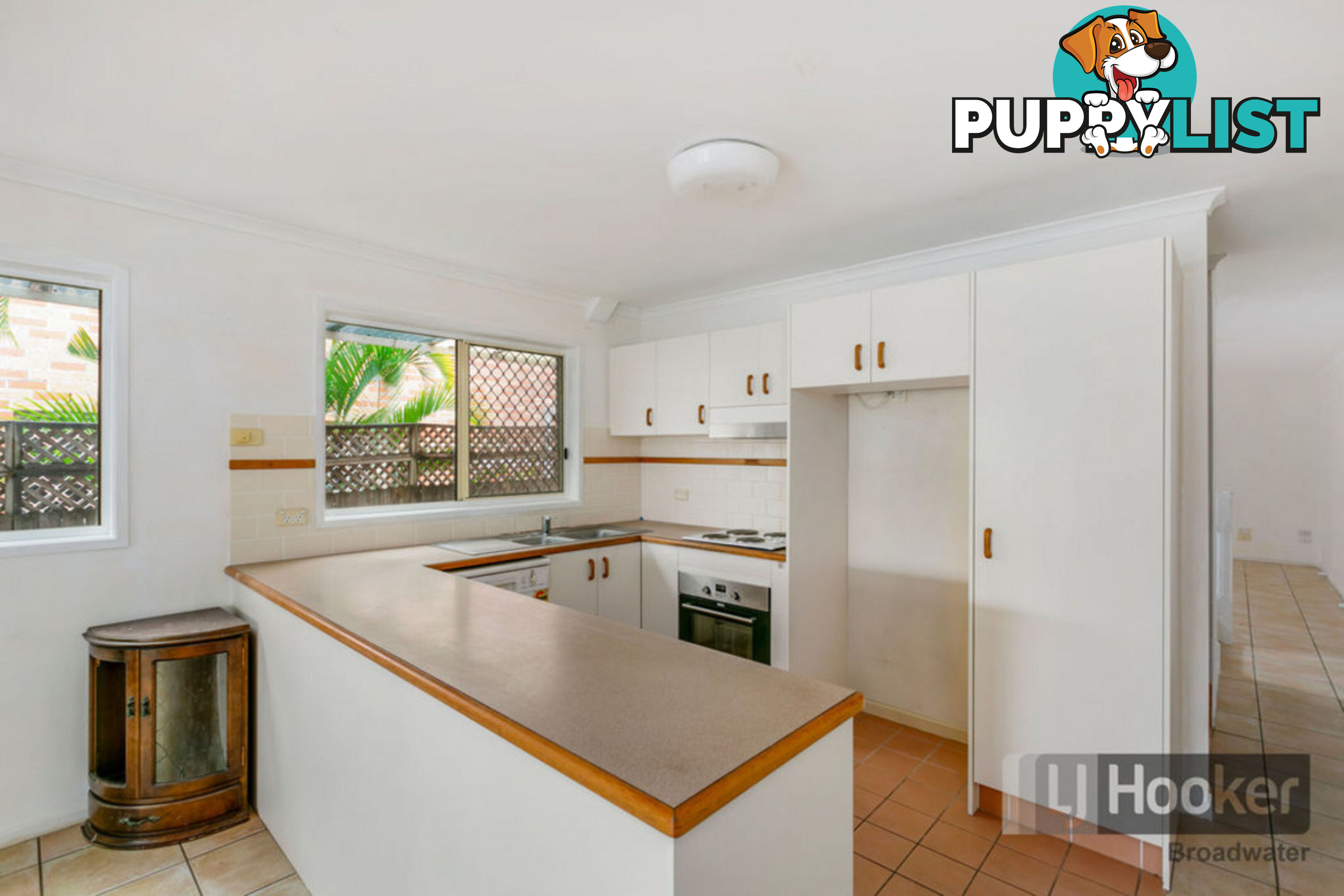 2/122 Johnston Street SOUTHPORT QLD 4215