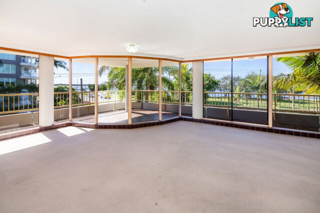 2/240 Marine Parade LABRADOR QLD 4215