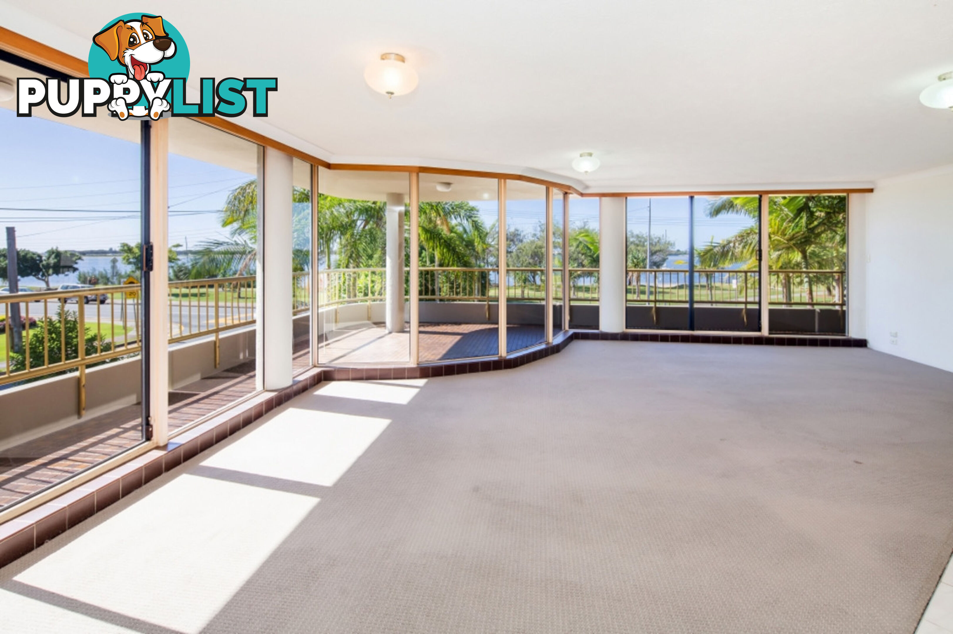 2/240 Marine Parade LABRADOR QLD 4215