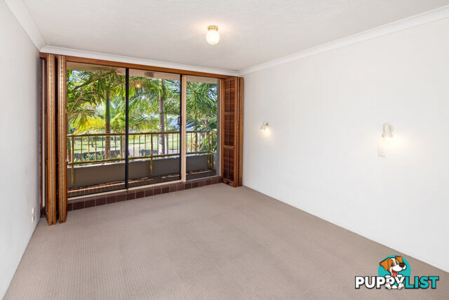 2/240 Marine Parade LABRADOR QLD 4215