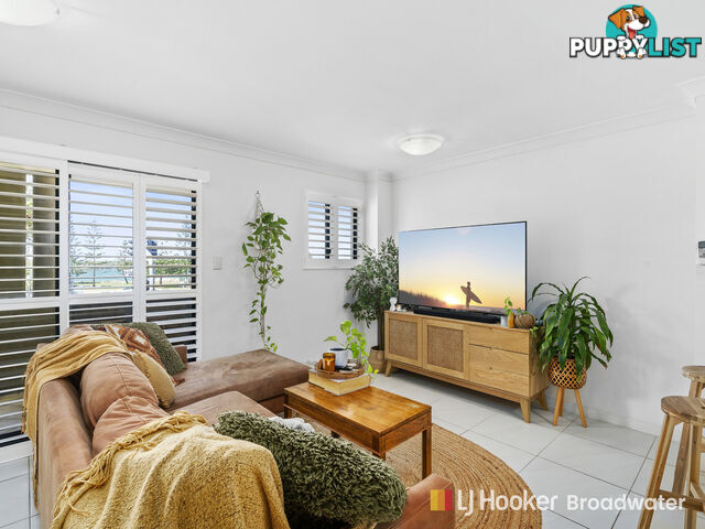 213/392 Marine Parade LABRADOR QLD 4215