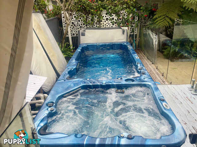 28a Robert Street LABRADOR QLD 4215