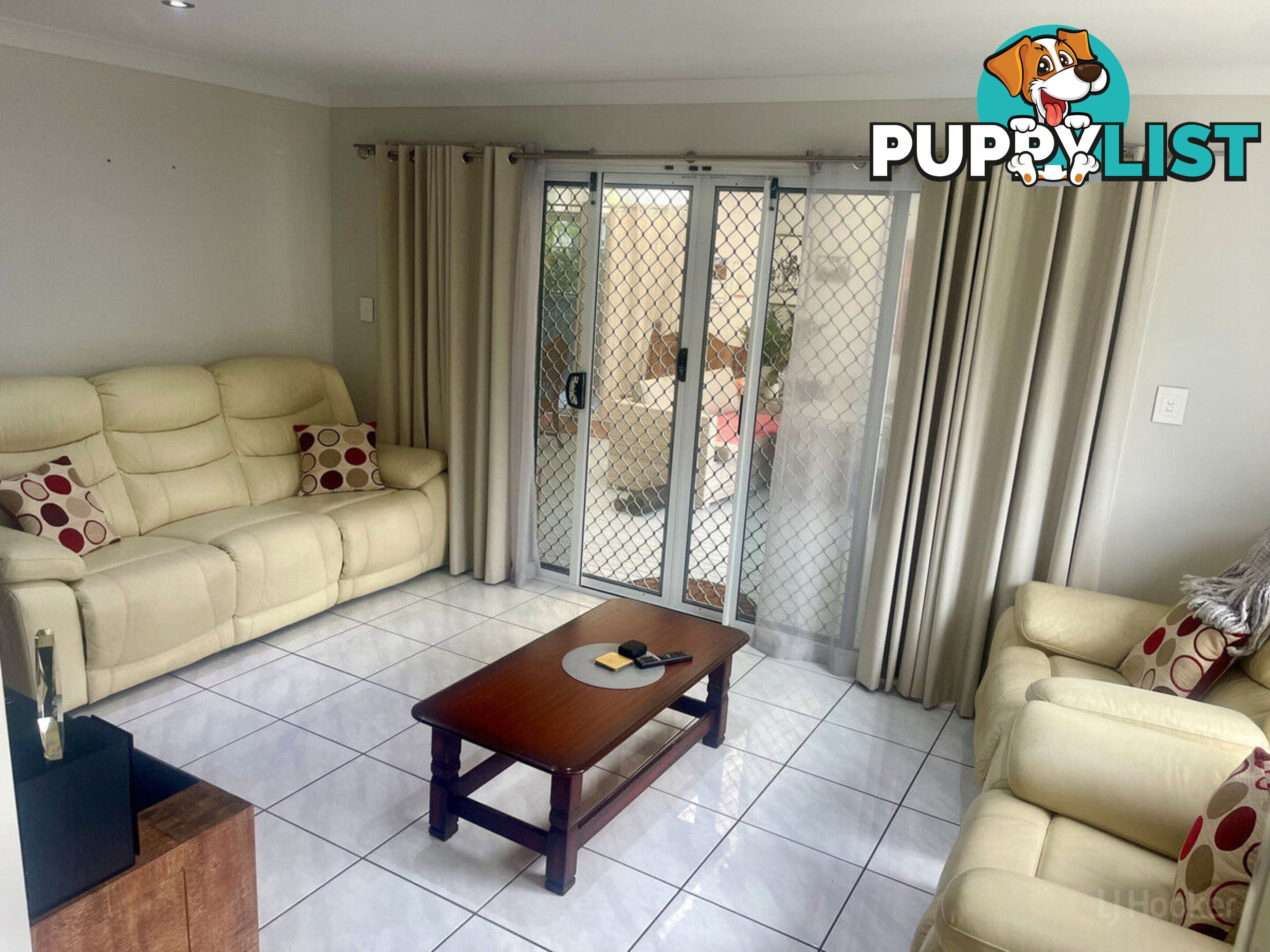 28a Robert Street LABRADOR QLD 4215