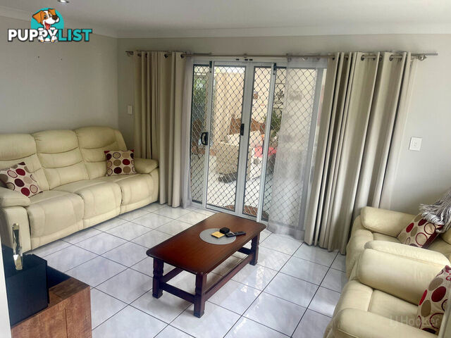 28a Robert Street LABRADOR QLD 4215