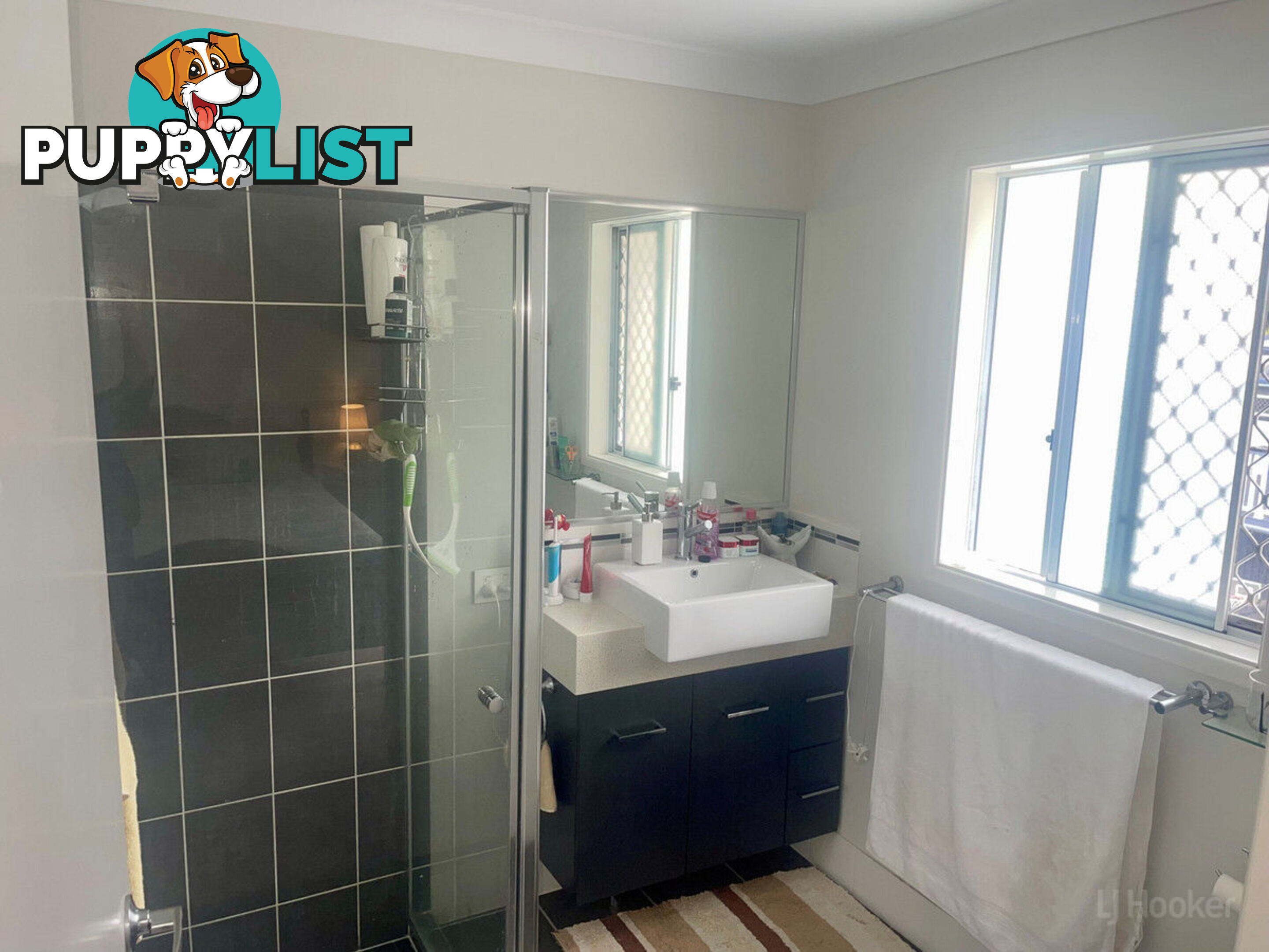 28a Robert Street LABRADOR QLD 4215