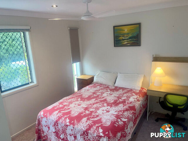 28a Robert Street LABRADOR QLD 4215