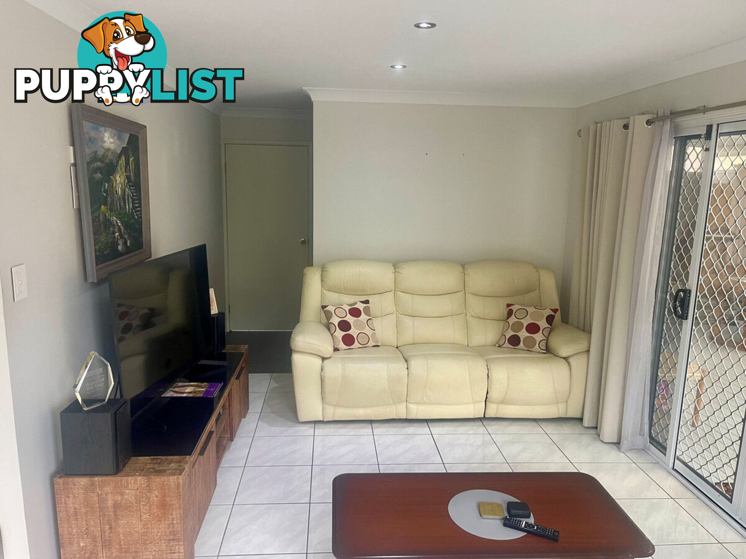 28a Robert Street LABRADOR QLD 4215