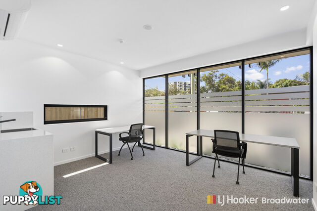 Serviced Offices/10 Central Street LABRADOR QLD 4215