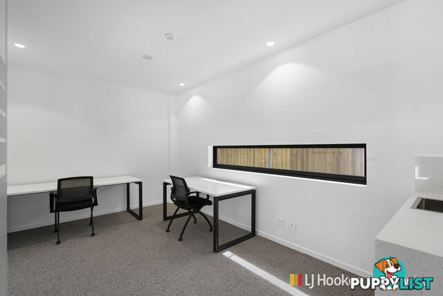 Serviced Offices/10 Central Street LABRADOR QLD 4215