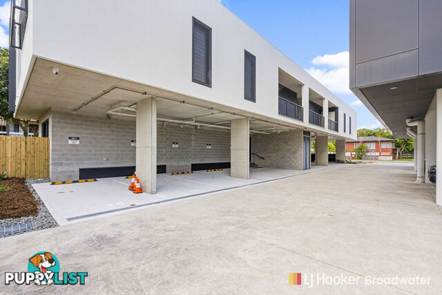 Serviced Offices/10 Central Street LABRADOR QLD 4215