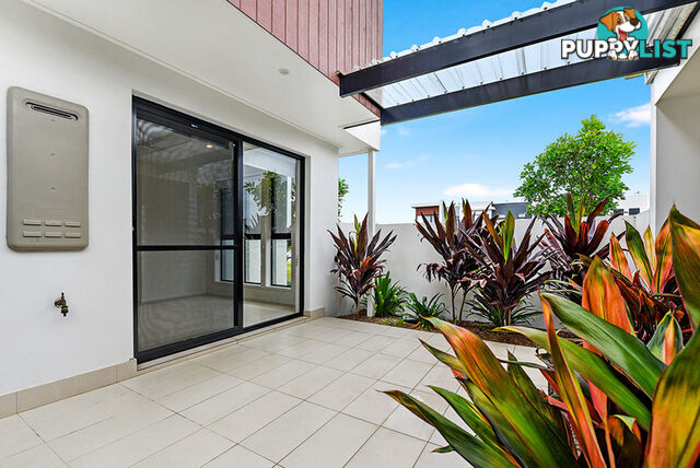 20 Regent Lane HOPE ISLAND QLD 4212