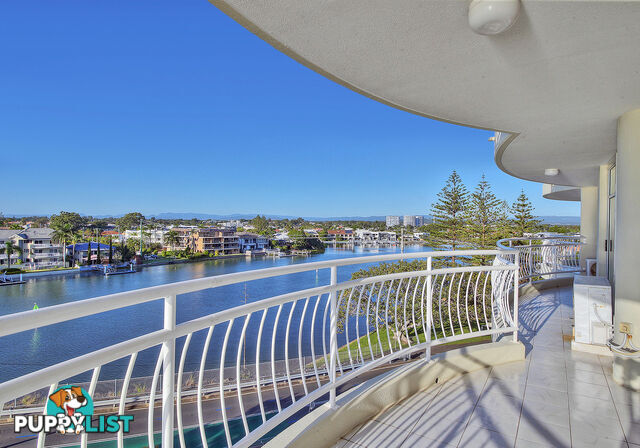 5C/5 Bayview Street RUNAWAY BAY QLD 4216