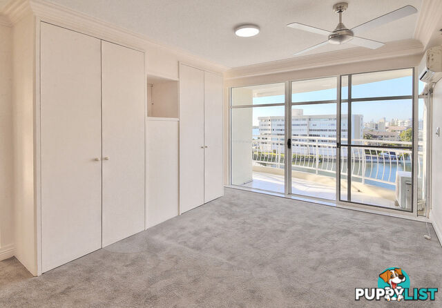 5C/5 Bayview Street RUNAWAY BAY QLD 4216