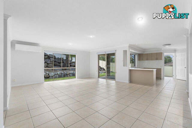 12 Southern Lights Drive PIMPAMA QLD 4209