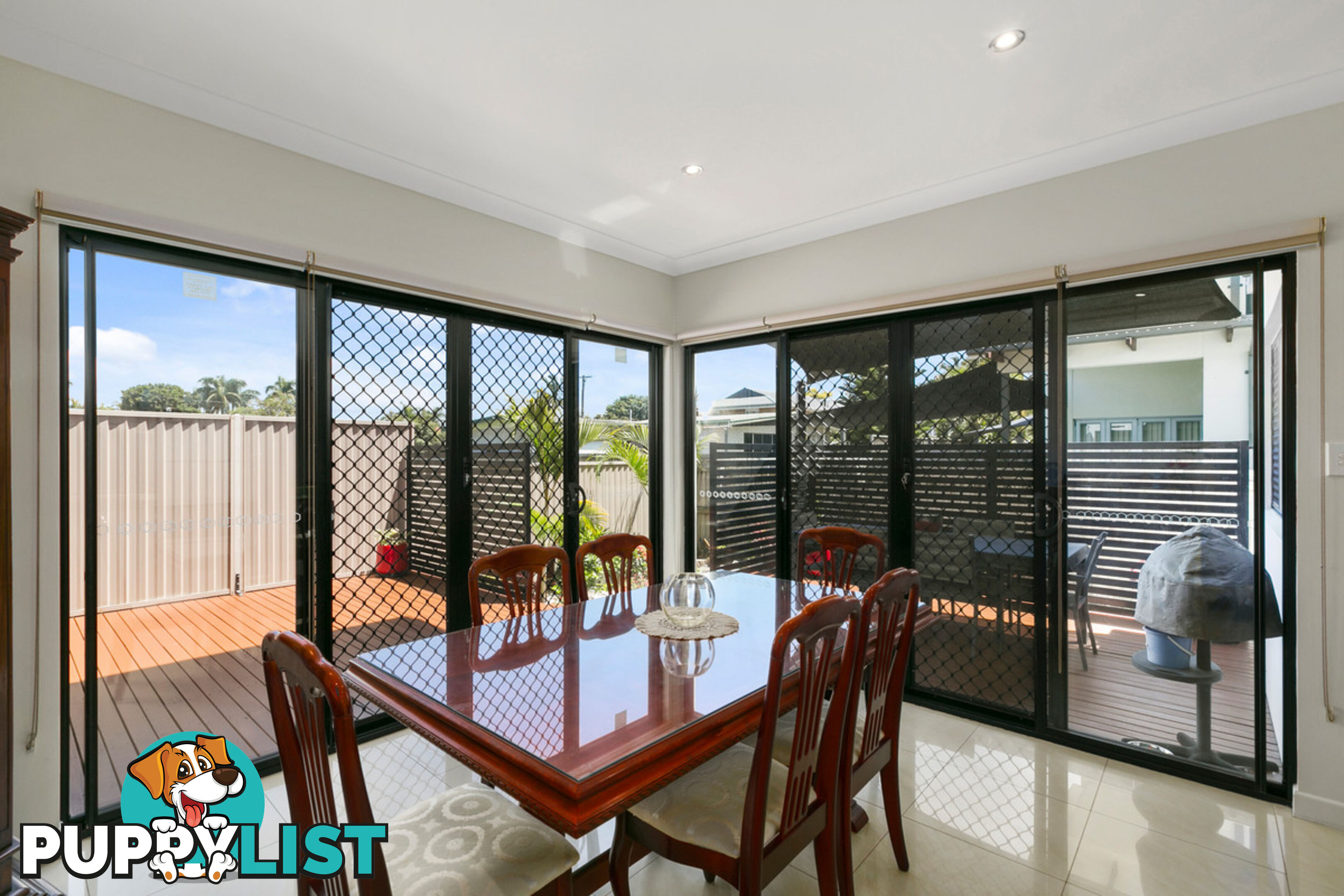 2/40 Bayview Street RUNAWAY BAY QLD 4216