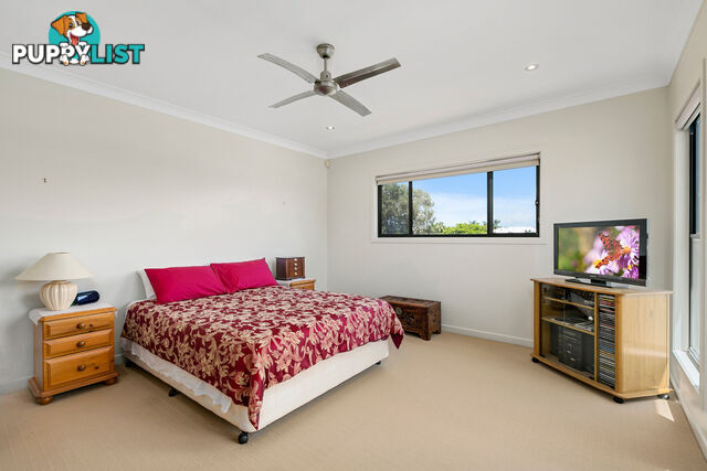 2/40 Bayview Street RUNAWAY BAY QLD 4216