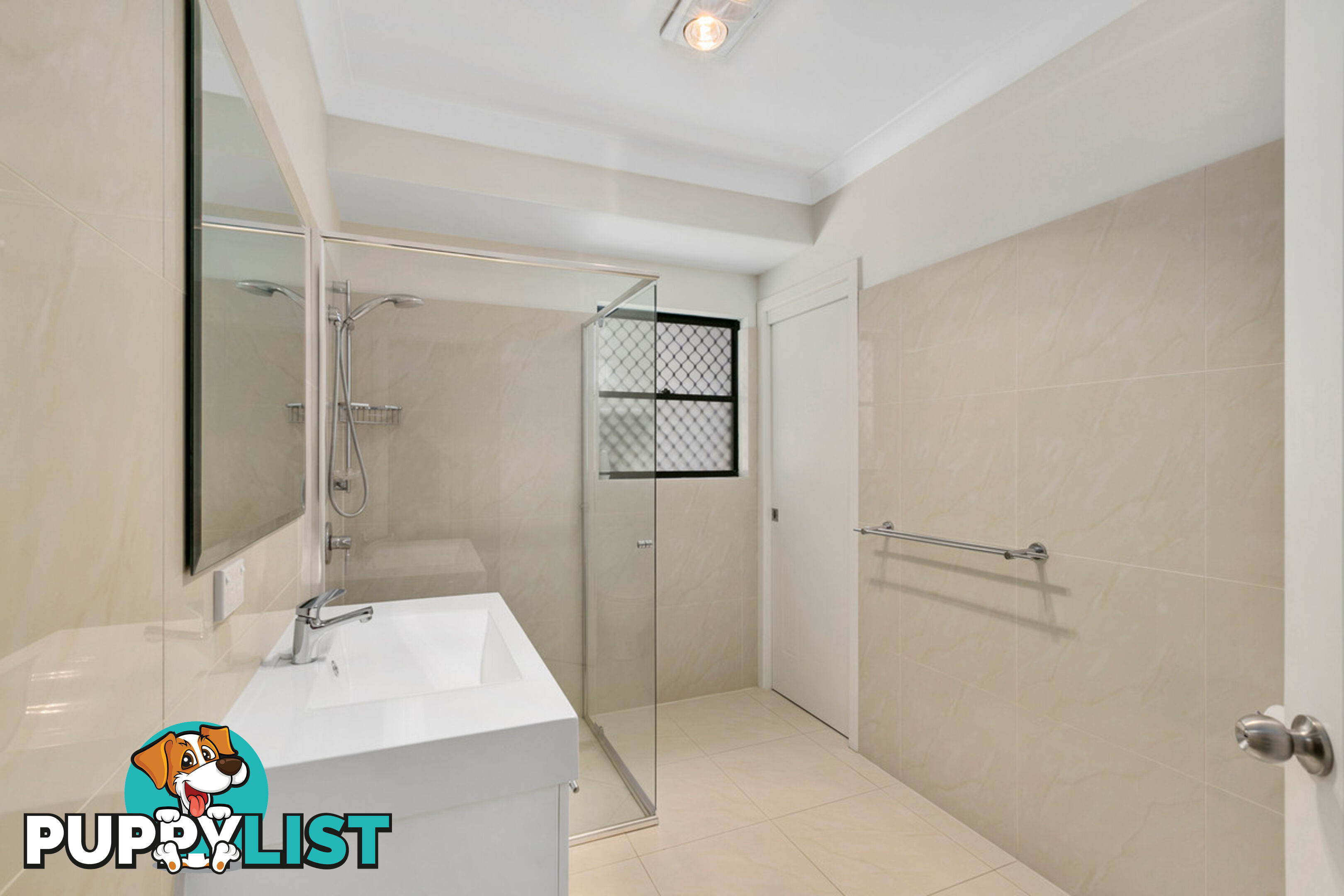 2/40 Bayview Street RUNAWAY BAY QLD 4216