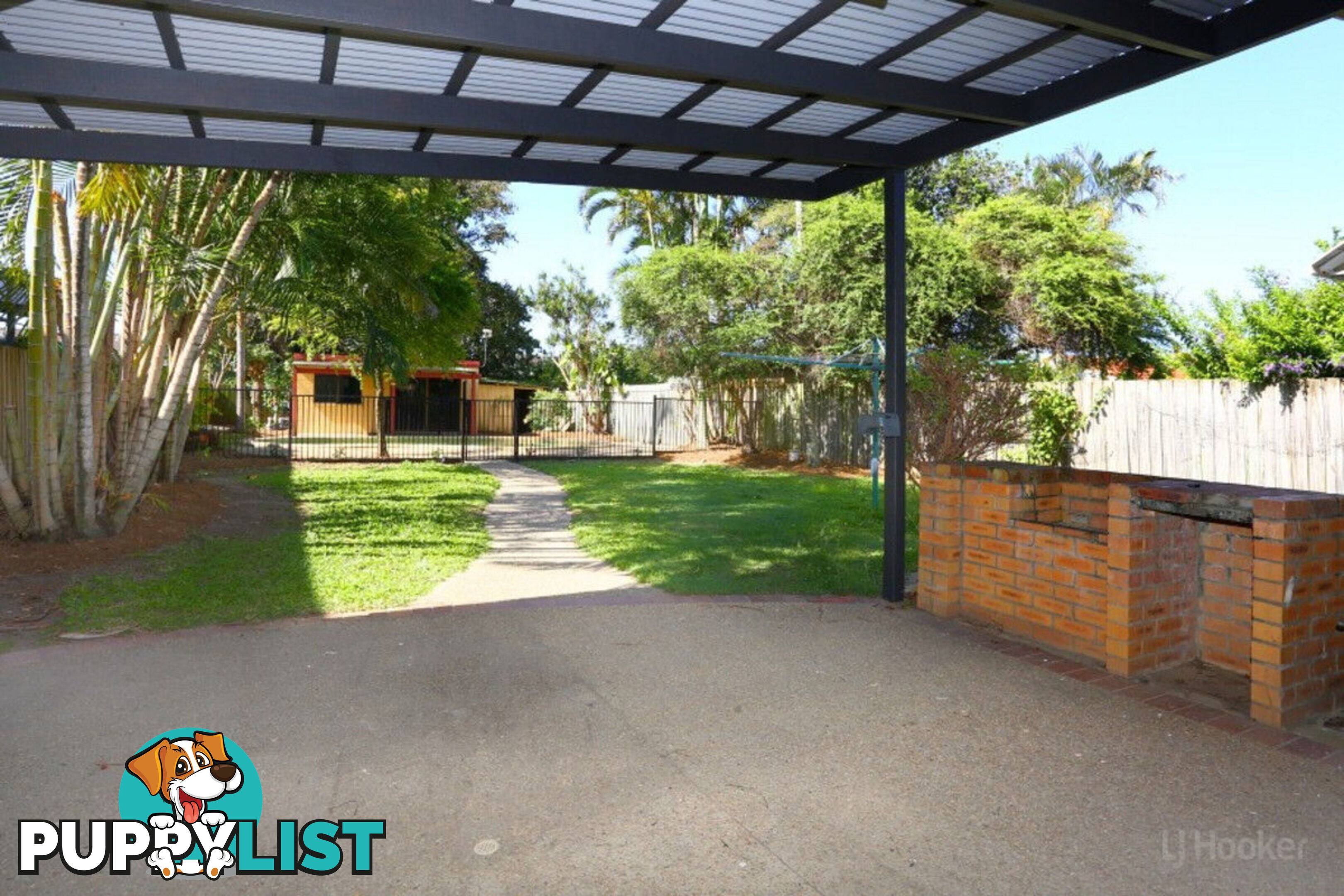 11 Nevenia Street LABRADOR QLD 4215