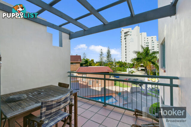 15/7-9 Robert Street LABRADOR QLD 4215