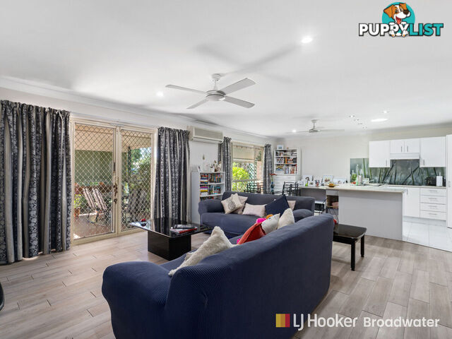 1/2 Brown Street LABRADOR QLD 4215